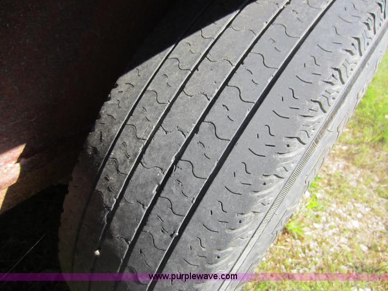 image for item D5508 1994 Coose gooseneck livestock trailer