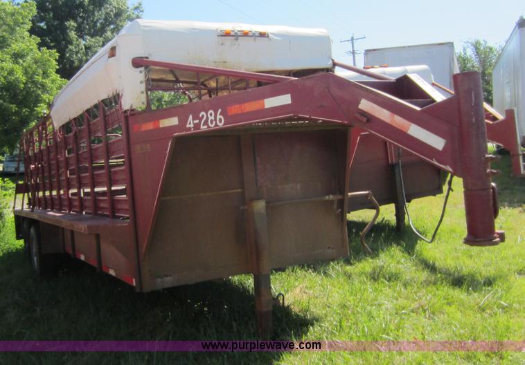 image for item D5509 1999 Coose gooseneck livestock trailer