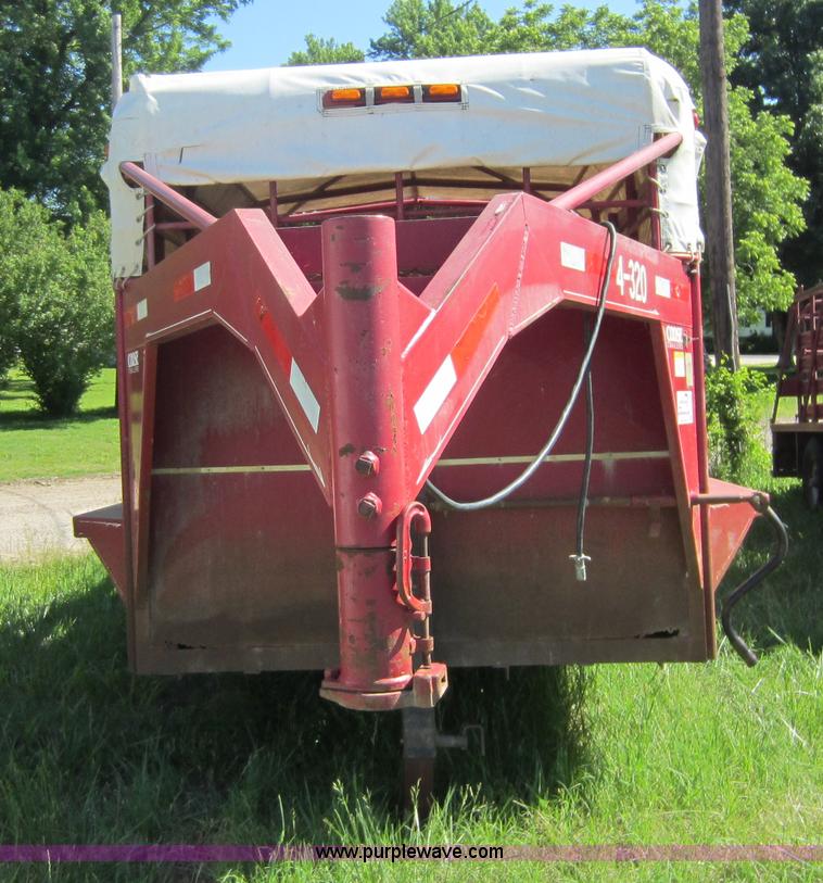 image for item D5510 2001 Coose gooseneck livestock trailer