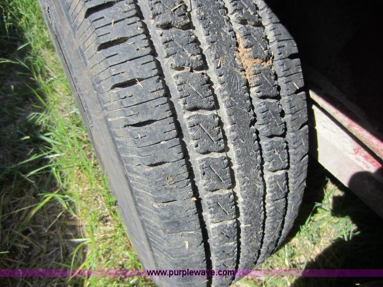 image for item D5510 2001 Coose gooseneck livestock trailer