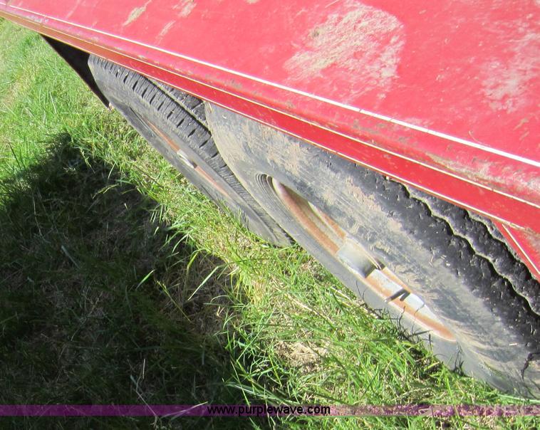 image for item D5510 2001 Coose gooseneck livestock trailer