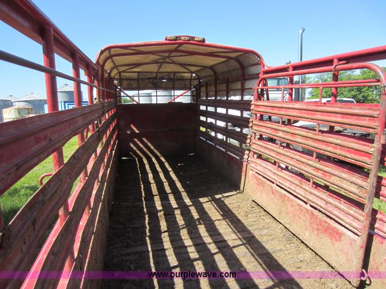 image for item D5510 2001 Coose gooseneck livestock trailer