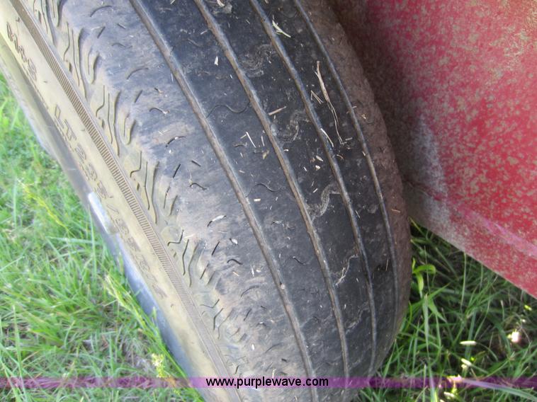 image for item D5510 2001 Coose gooseneck livestock trailer