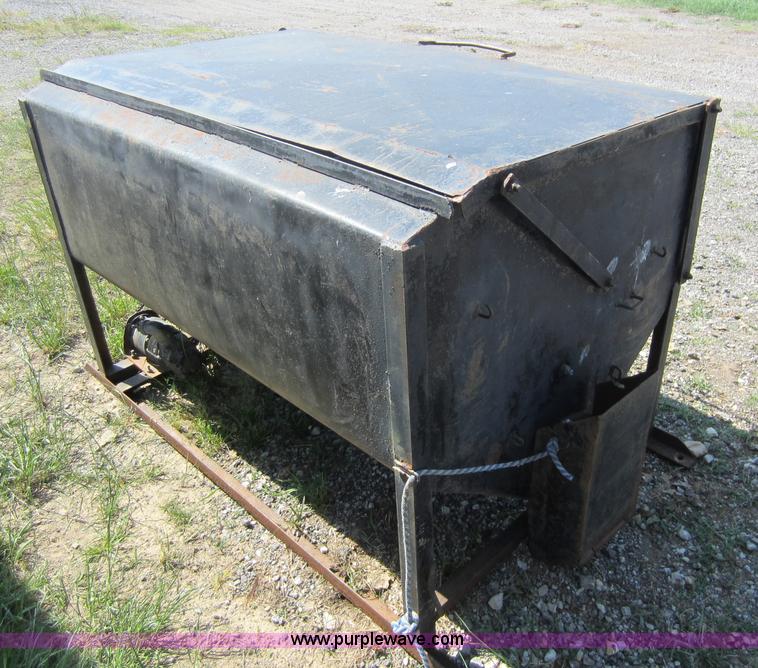 image for item D5533 Tanner lube feeder