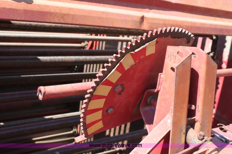 image for item D7840 1977 New Holland 845 round baler