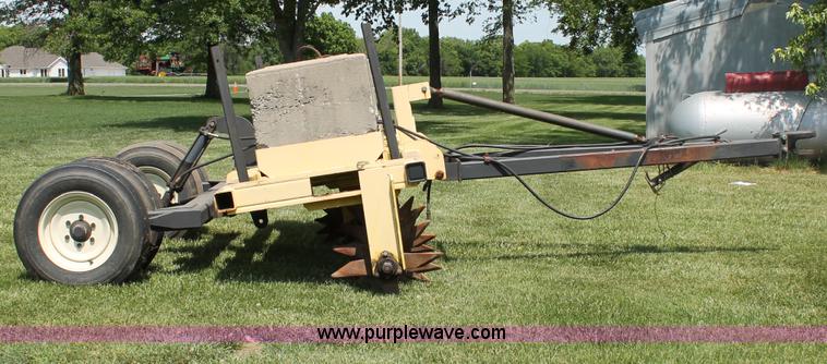image for item D7892 Holland Aerway 16 row aerator