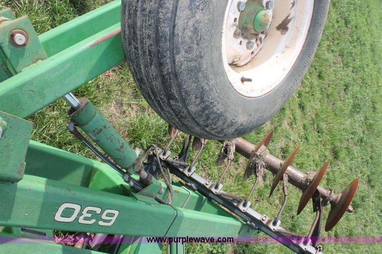 image for item D7905 John Deere 630 disc