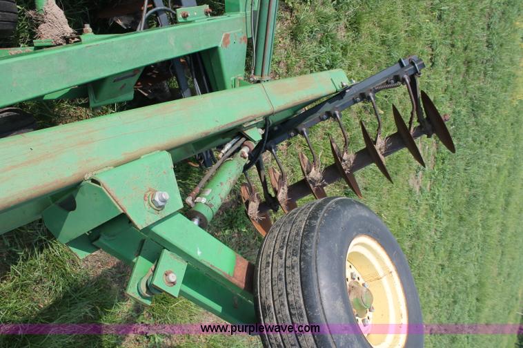 image for item D7905 John Deere 630 disc