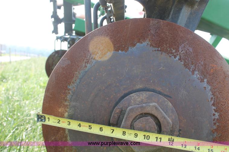 image for item D7905 John Deere 630 disc