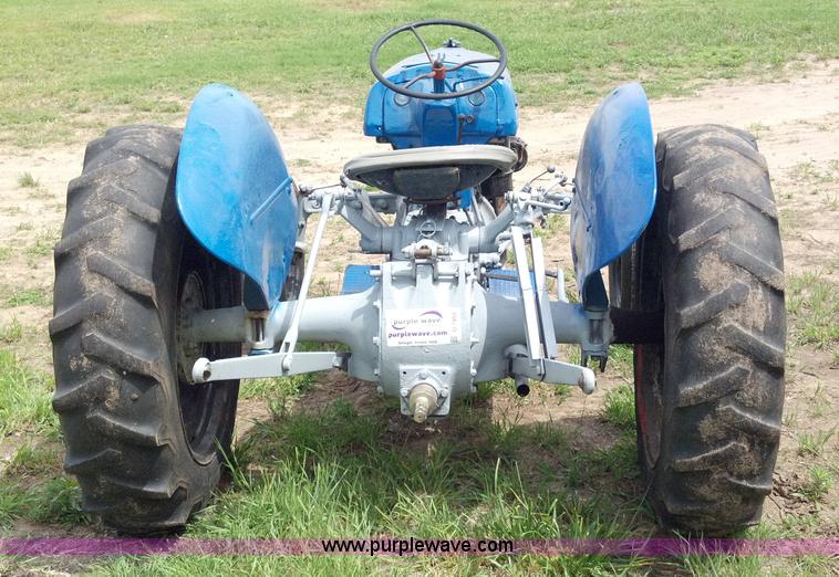 image for item D7955 1948 Ford 8N tractor