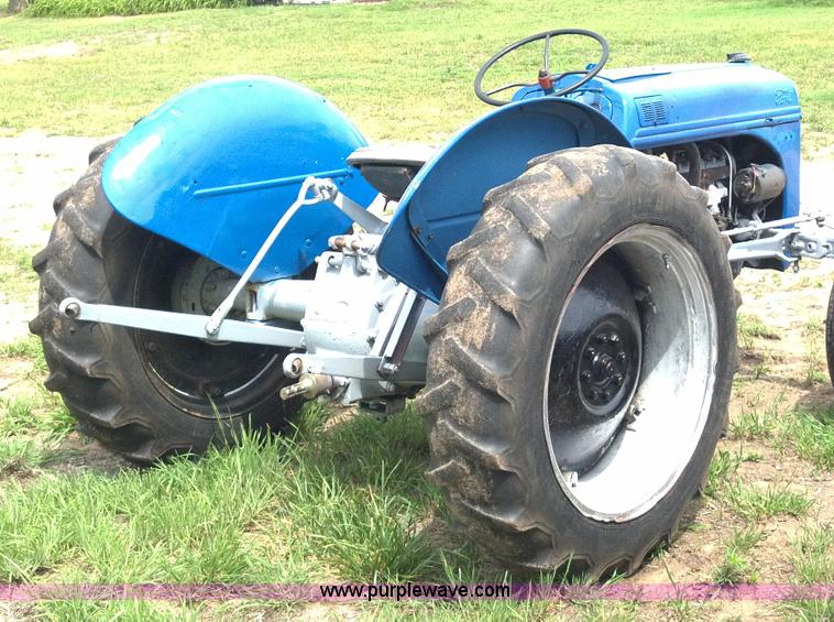 image for item D7955 1948 Ford 8N tractor