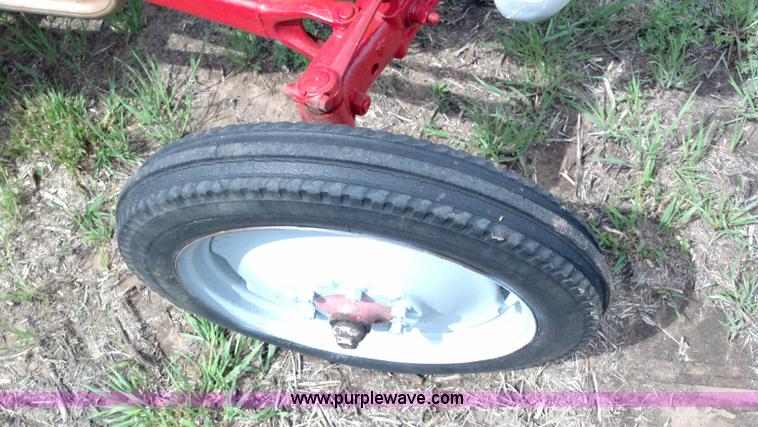 image for item D7956 1948 Ford 8N tractor