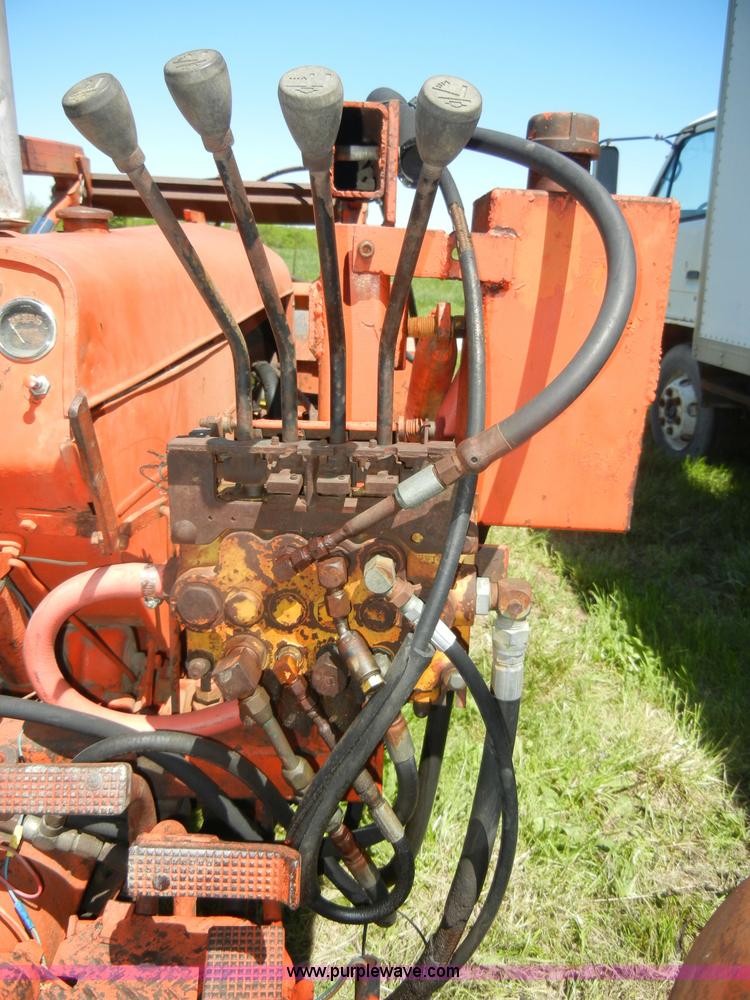 Case Vac Tractor with Loader Bucket in Centerville, KS Item K9751
