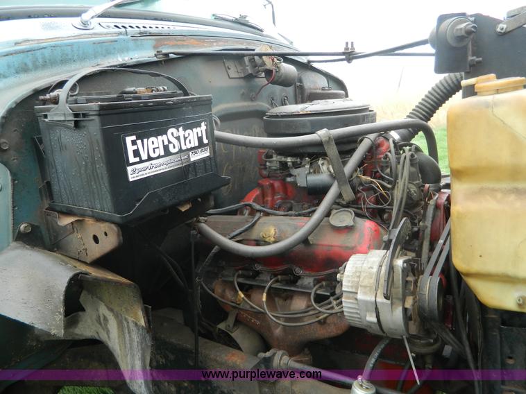 image for item T9798 1973 International 1700 grain truck