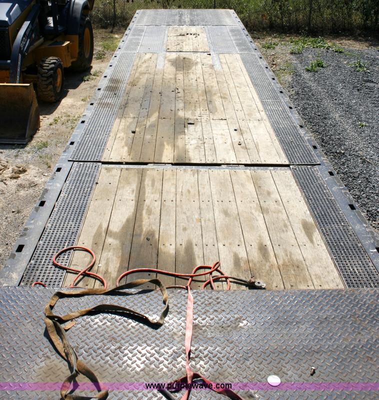 image for item A4936 2007 Trail King TK70HT Hydratail 48' trailer