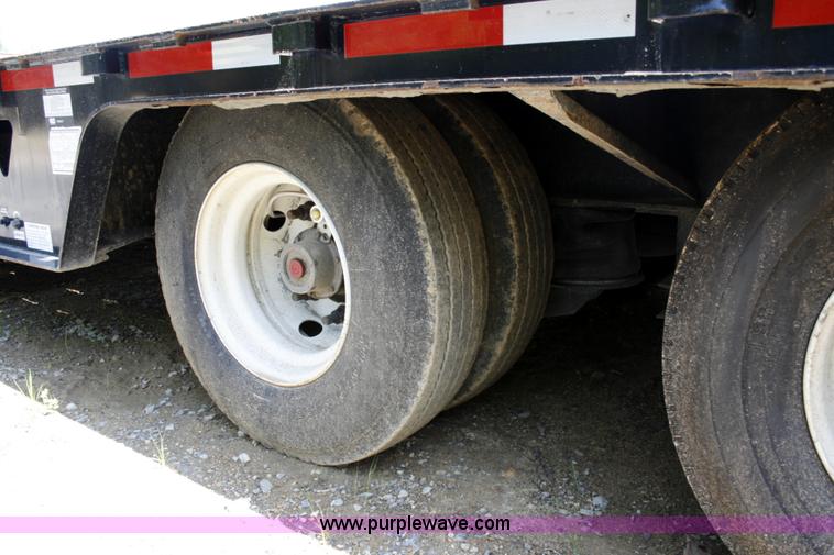 image for item A4936 2007 Trail King TK70HT Hydratail 48' trailer