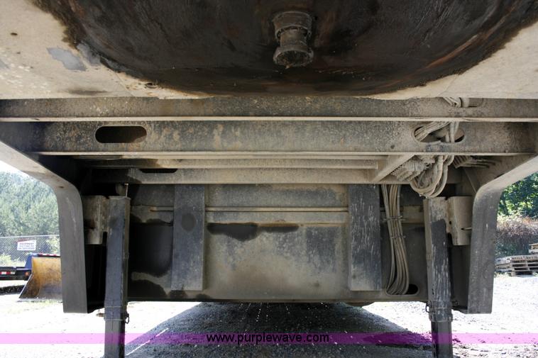 image for item A4936 2007 Trail King TK70HT Hydratail 48' trailer