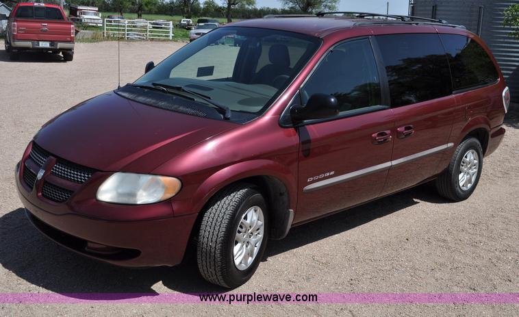 image for item A5909 2001 Dodge Grand Caravan Sport van