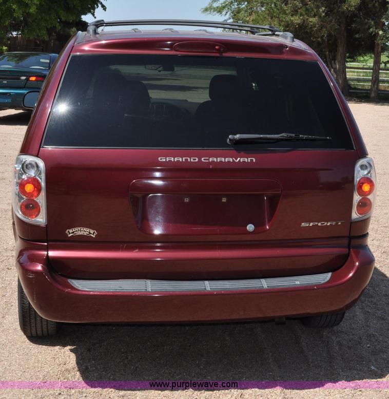 image for item A5909 2001 Dodge Grand Caravan Sport van