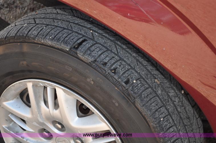 image for item A5909 2001 Dodge Grand Caravan Sport van