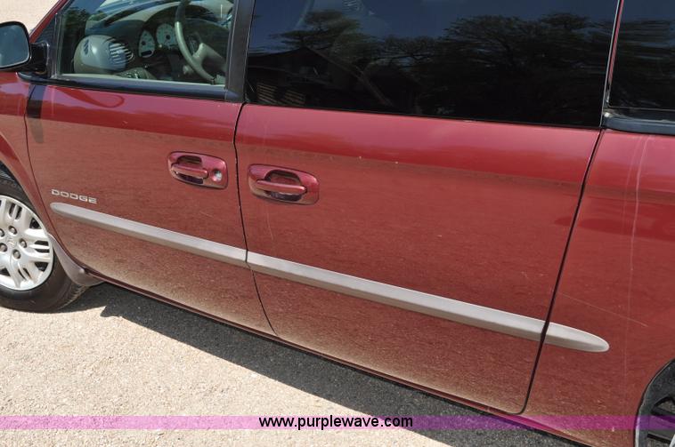 image for item A5909 2001 Dodge Grand Caravan Sport van