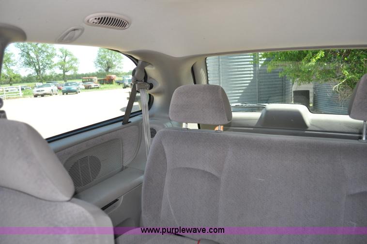 image for item A5909 2001 Dodge Grand Caravan Sport van