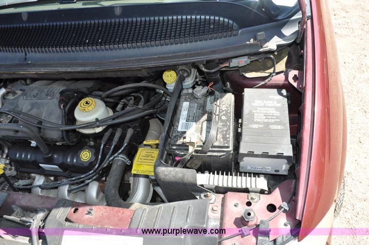 image for item A5909 2001 Dodge Grand Caravan Sport van