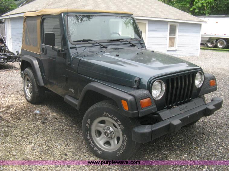 image for item A6368 1998 Jeep Wrangler SUV