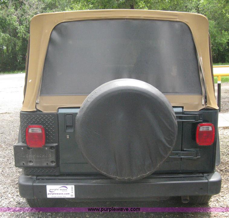 image for item A6368 1998 Jeep Wrangler SUV