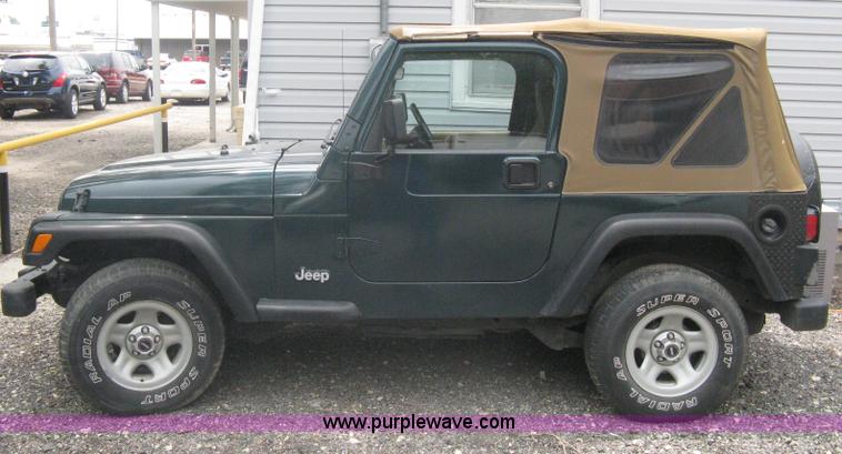 image for item A6368 1998 Jeep Wrangler SUV