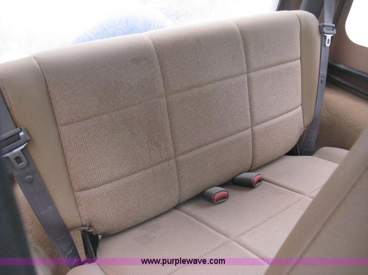 image for item A6368 1998 Jeep Wrangler SUV