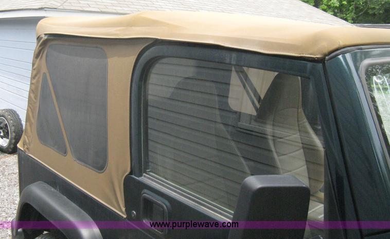 image for item A6368 1998 Jeep Wrangler SUV