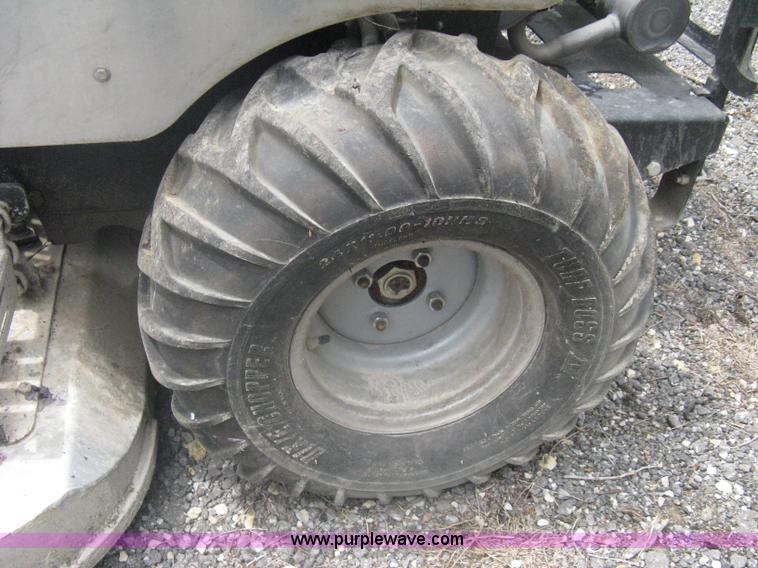 image for item A6370 Dixie Chopper LT2700 ZTR mower