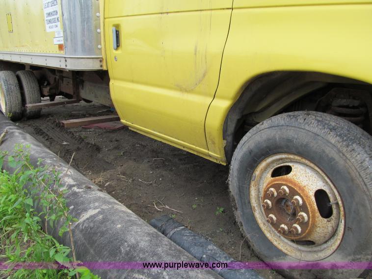 image for item A8301 1997 Ford E350 box truck