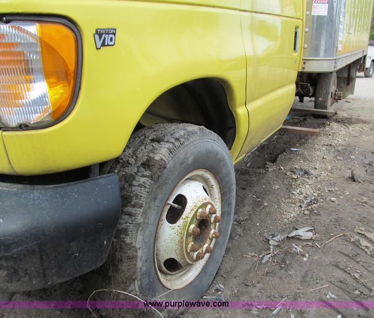 image for item A8301 1997 Ford E350 box truck
