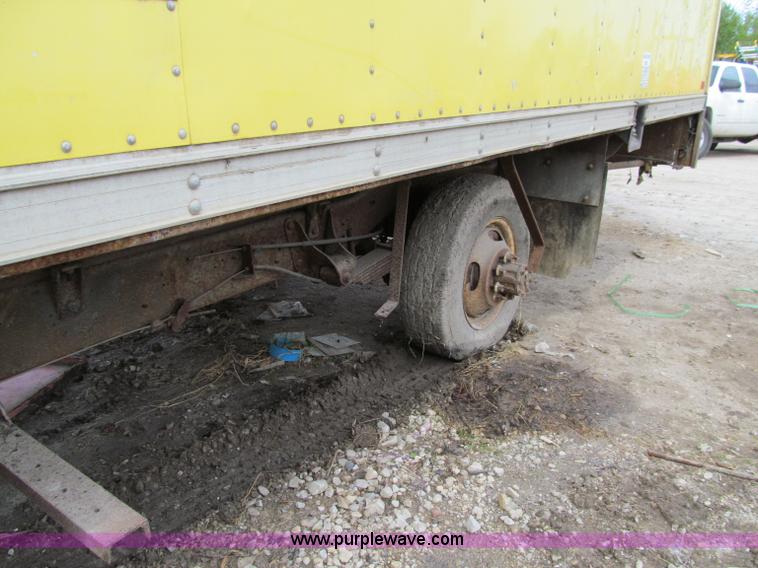 image for item A8301 1997 Ford E350 box truck