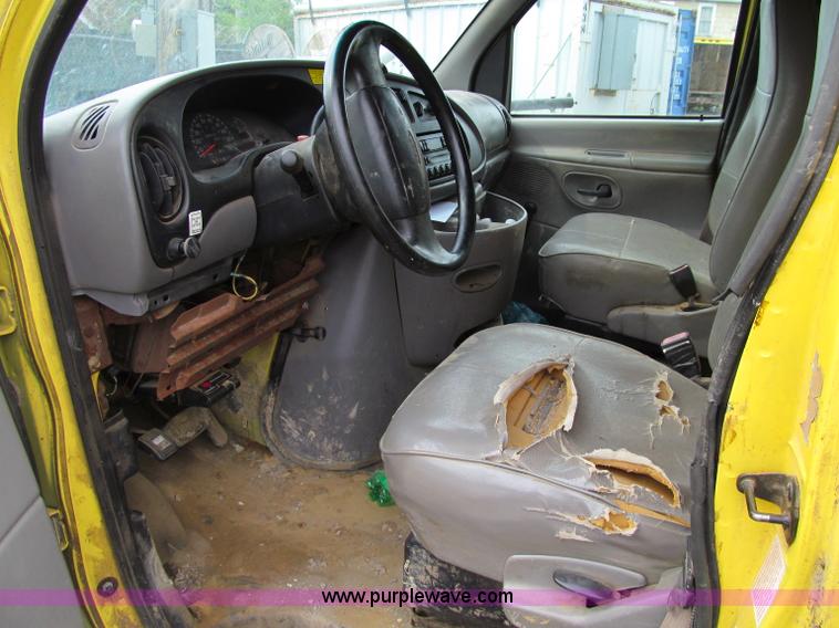 image for item A8301 1997 Ford E350 box truck