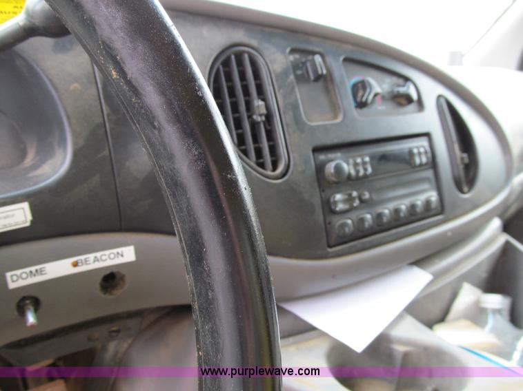 image for item A8301 1997 Ford E350 box truck