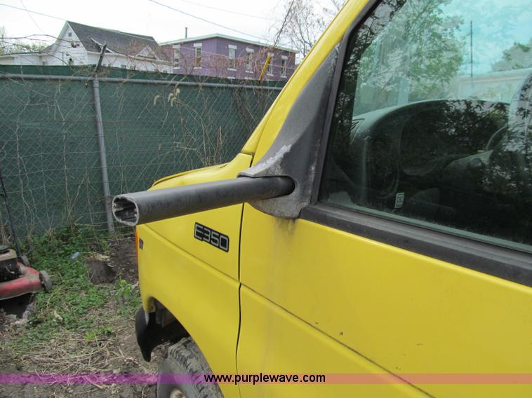 image for item A8301 1997 Ford E350 box truck