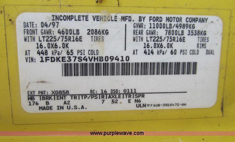 image for item A8301 1997 Ford E350 box truck