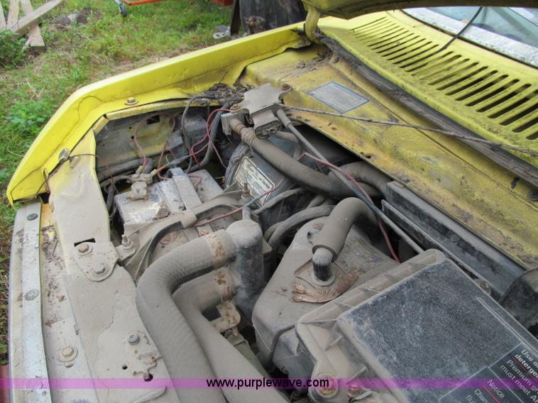 image for item A8302 1989 Ford E350 box truck