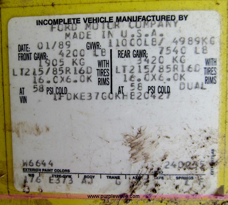 image for item A8302 1989 Ford E350 box truck