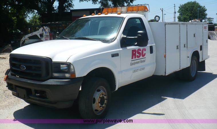 image for item B1280 2002 Ford F550 utility pickup truck