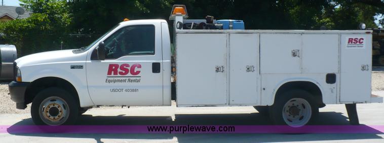 image for item B1280 2002 Ford F550 utility pickup truck