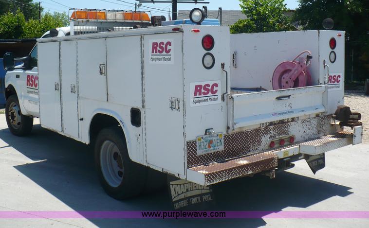 image for item B1280 2002 Ford F550 utility pickup truck