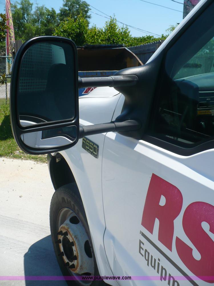 image for item B1280 2002 Ford F550 utility pickup truck