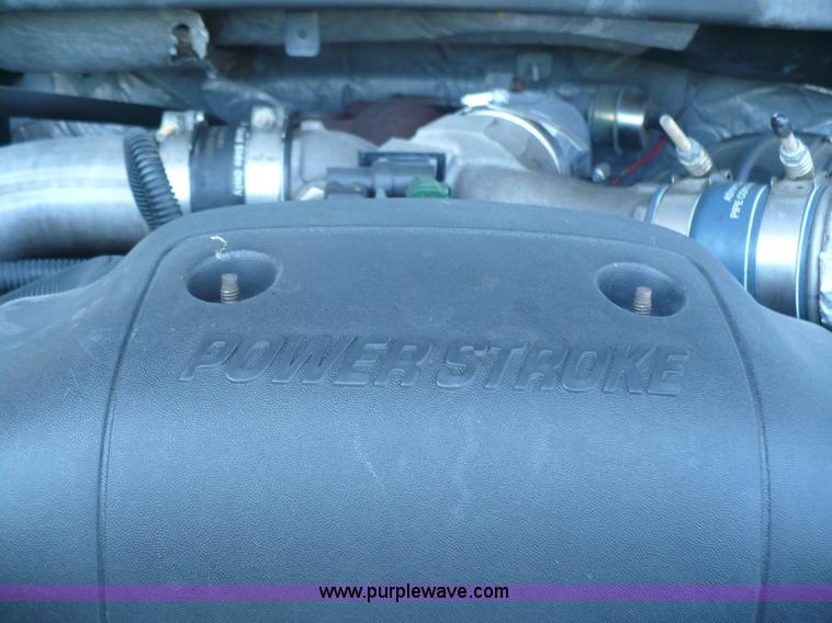 image for item B1280 2002 Ford F550 utility pickup truck