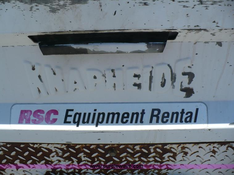 image for item B1280 2002 Ford F550 utility pickup truck