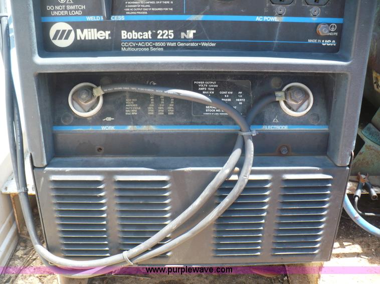 image for item B1280 2002 Ford F550 utility pickup truck