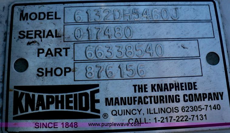 image for item B1280 2002 Ford F550 utility pickup truck